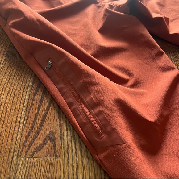 New Balance men’s orange wind breaker style pants size small - Picture 5 of 9